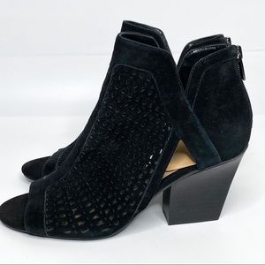 vince camuto cachinta